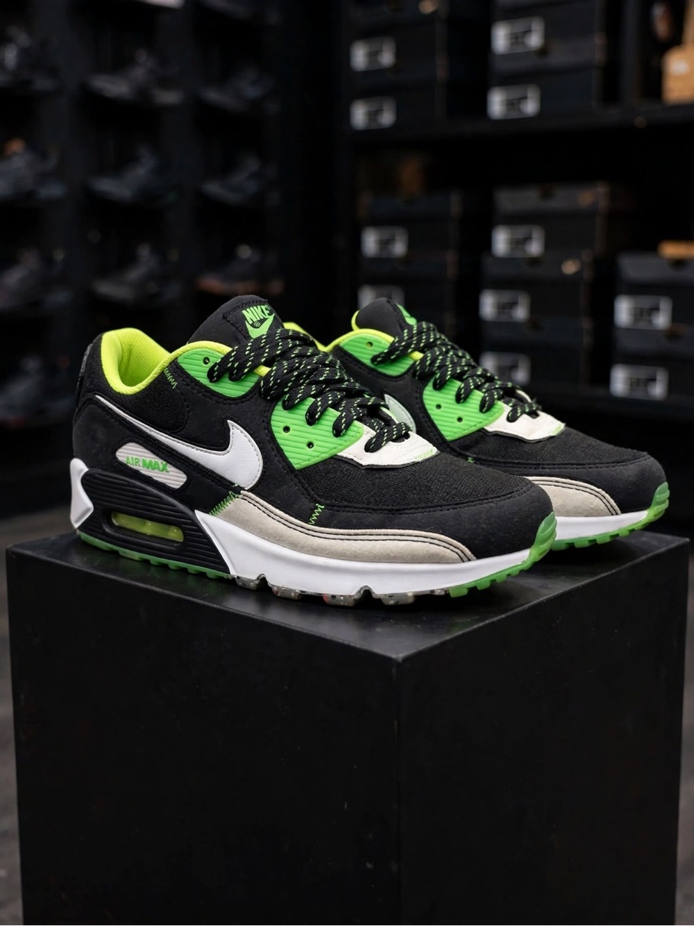 Nike Air Max 90 'Exeter Edition' (2020) - Picture 2 of 5